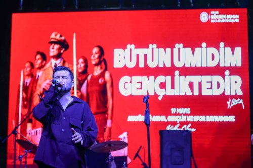 buca-19mayis-kortej-konser-11.jpeg
