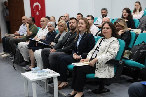 dev-kongreye-konak-ev-sahipligi-yapiyor-6.jpeg