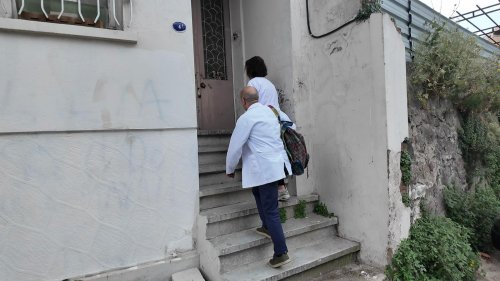 konak-belediyesi-saglik-danismanligi-hizmetiyle-vatandaslarin-yaninda-3.jpeg