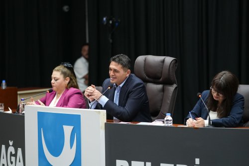 1-aliaga-belediyesi-haziran-meclisi-toplaniyor.jpg