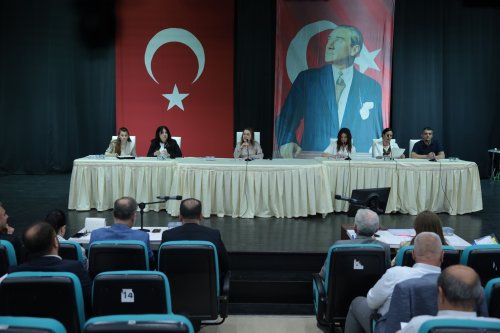 baskan-mutlu-kamu-icin-kamu-yararina-calisan-bir-belediyeyiz-2.jpeg