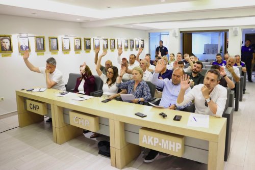 cesme-belediye-meclisinden-yaz-sezonu-karari-insaat-yasagi-15-haziranda-basliyorphoto-2026-06-01-17-51-20-3.jpg