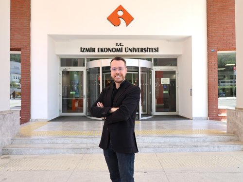 ieu-siyaset-bilimi-ve-uluslararasi-iliskiler-bolumu-dr-ogretim-uyesi-umut-can-adisonmez.jpeg
