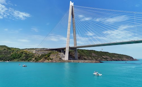 aw717095-03.jpg