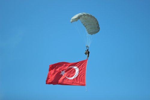 aw719628-06.jpg