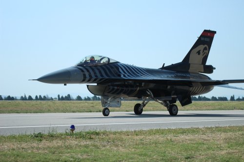 aw719798-01.jpg