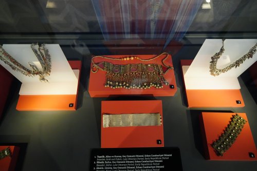 aw724833-04.jpg