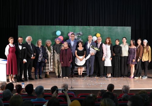 15-albet-sakran-tiyatro-toplulugu-ilk-gosterisiyle-buyuk-begeni-topladi.jpeg