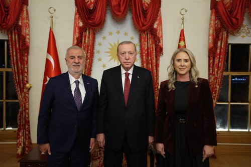 golgesinde-huzur-buldugum-ilk-kahramanim-canim-babam-evlatlarimizin-biricik-babasi-sevgili-esim-1.jpg