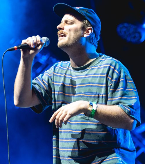 mac-demarco-brooklyn311219-37-49411216567-cropped.jpg