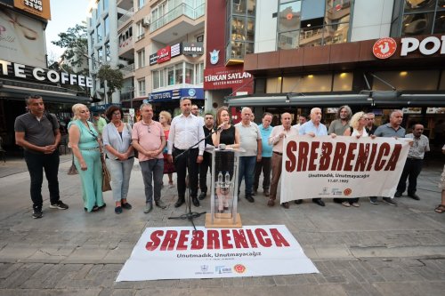 srebrenitsada-katledilen-canlar-konakta-anildi-1.jpeg