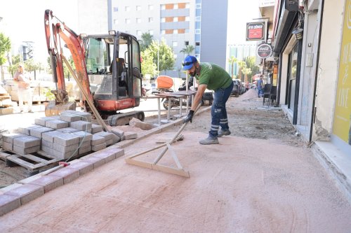 alsancak-sokaklari-yenilenmeye-devam-ediyor-4.jpeg