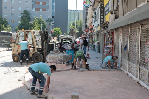 alsancak-sokaklari-yenilenmeye-devam-ediyor-6.jpeg