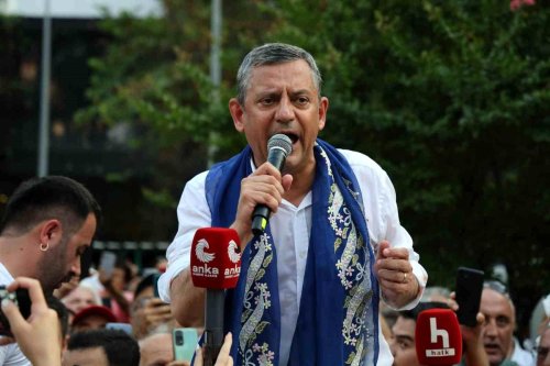 ozgur-ozel-den-yeni-parti-sinyali-sizi-hic-uz-20042496-amp.jpg