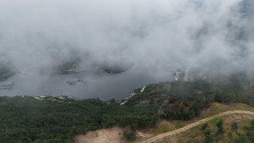 aw746228-02.jpg