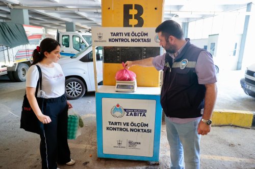 konakin-pazar-yerlerinde-guvenli-alisveris-4.jpeg