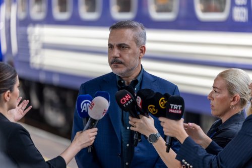 aw747216-05.jpg
