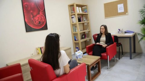 bayraklida-kadin-ve-cocuklara-ucretsiz-hukuki-destek-3.webp