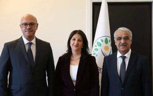 dem-parti-heyeti-imrali-adasi-ndan-dondu-gorusme-5-saat-surdu.webp