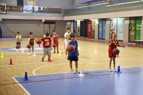 konakta-yaz-sporla-guzellesiyor-2.jpeg