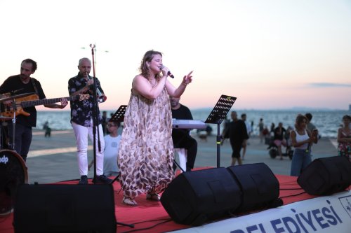 gece-kermesi-gun-batimi-konseri-ile-taclandi-6.jpeg