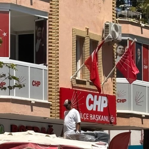 dun-piro-diyerek-gozyasi-doktuklerin-bugun-hain-diyerek-kendi-ikbal-ve-koltuk-kavgalarina-t-1.jpg
