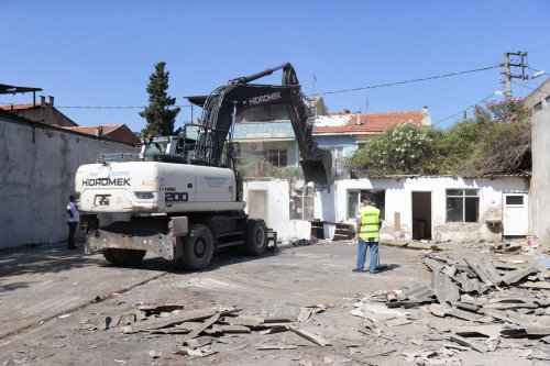 konak-belediyesinden-kacak-yapilasmaya-sifir-tolerans-7.jpeg