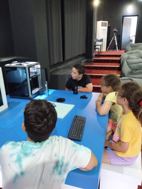 konakta-cocuklara-3d-tasarim-ve-uretim-firsati-1.jpeg