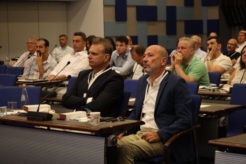 1785737918-eib-0570.jpeg