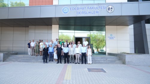 ege-universitesinde-arastirma-universitesi-vizyonu-toplantilari-basladi-7.jpg
