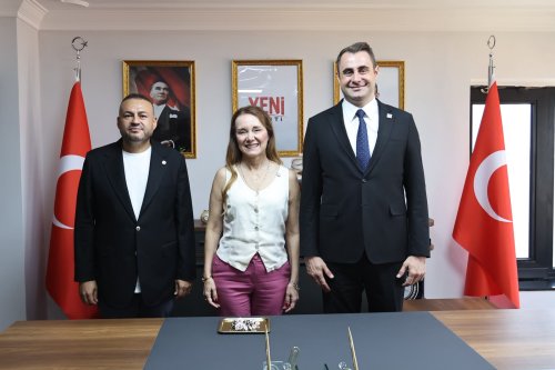 baskan-guc-konak-yeni-parti-1.jpeg