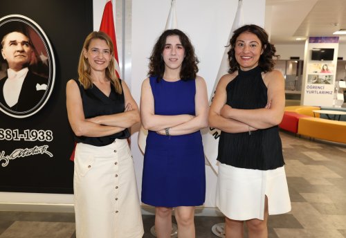 sol-bastan-prof-dr-ebru-uzunoglu-dr-pinar-umul-unsal-ve-prof-dr-selin-turkel.jpeg