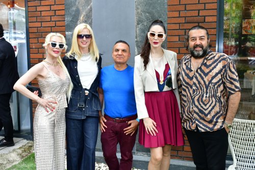 aycam-wilma-elles-nedim-delibas-ece-gursel-suat-yanc-002.jpg