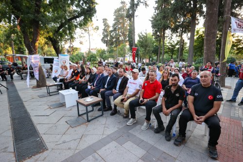 17-agustosun-yil-donumunde-bucada-deprem-gercegi-masaya-yatirildi2.jpg