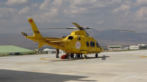 aw775151-02.jpg