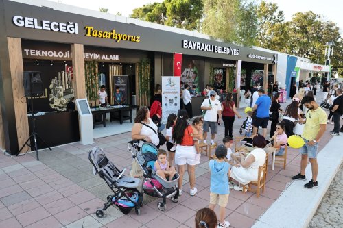 bayraklinin-kultur-sanat-teknoloji-ve-sporu-fuarda-bulustu-6.jpeg