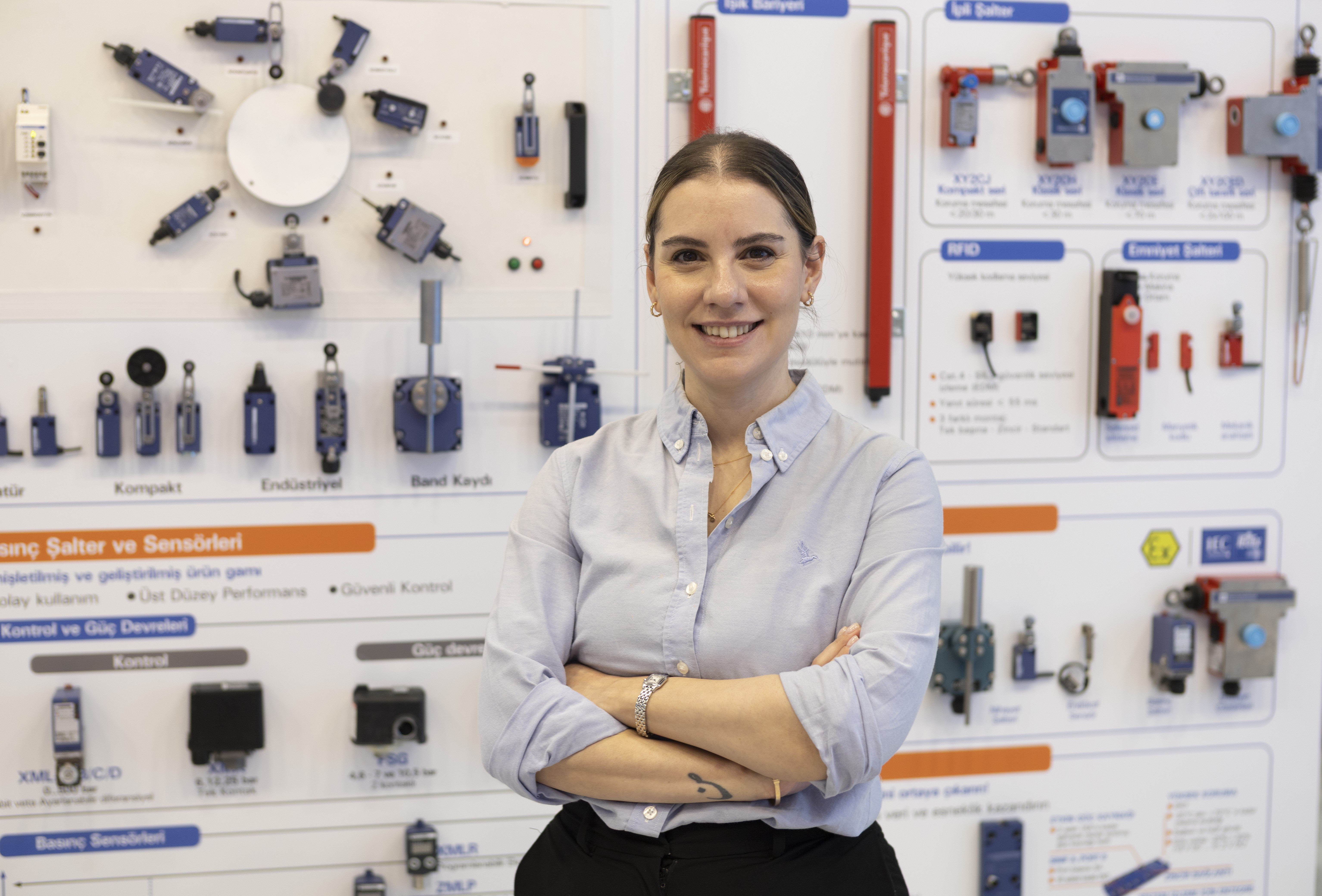 telemecanique-sensors-pazarlama-muduru-melisa-altuntas-karanlik-152813940.jpg