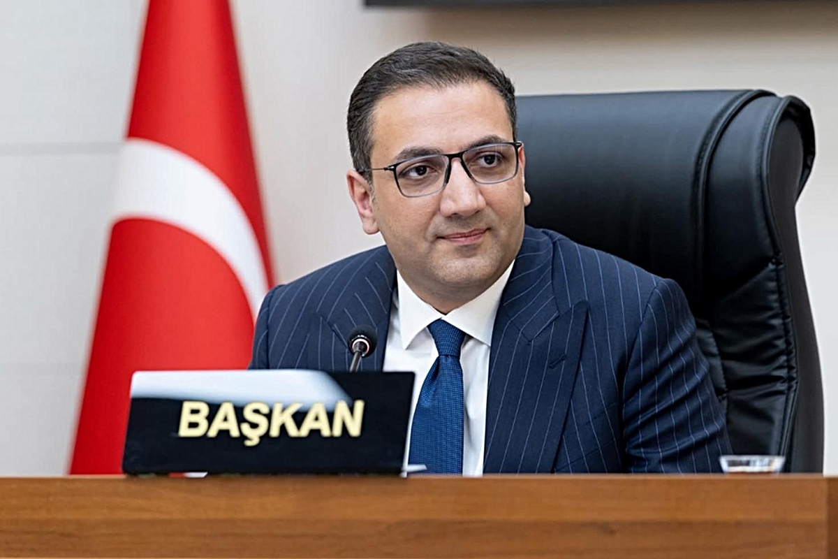 balcova-belediye-baskani-onur-yigit-goreve-iade-20171263-5469-amp.jpg