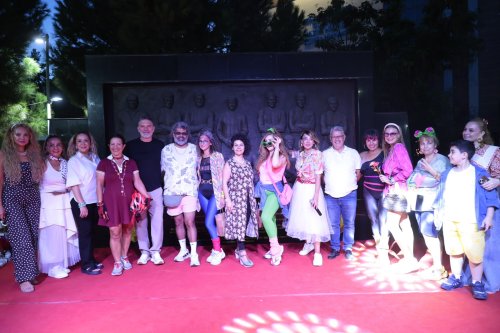 guzelyalida-nostalji-ruzgari-esti-80ler-90lar-senligi-unutulmaz-anlara-sahne-oldu-8.jpeg
