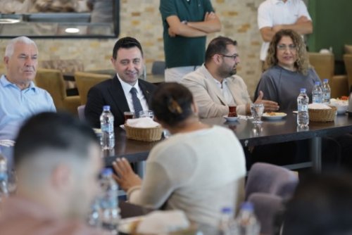 baskan-onal-muhtarlarla-bir-araya-geldi-2.jpeg