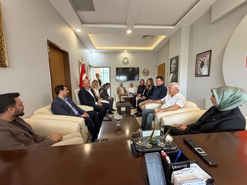 ak-parti-genel-merkez-mkyk-uyemiz-avfatihselman-cesme-ilce-baskanimiz-pinar-ayyildiz-ozen-ve-i-3.jpg