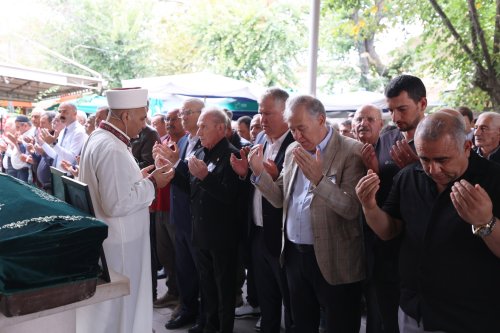 gazeteci-ahmet-cipli-urlada-son-yolculuguna-ugurlandi-4.jpeg