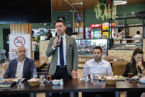 bayrakli-belediyesinden-amator-spor-kuluplerine-3-milyon-liralik-destek-2.jpeg