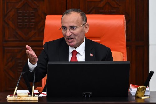 bir-suredir-hastalikla-mucadele-eden-bekir-fb83450f0b-amp.jpg