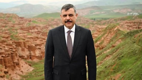 icisleri-bakani-mustafa-ciftci-kimdir-nereli-ve-hangi-gorevlerde-bulundu.webp