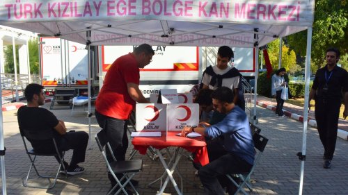 ege-universitesi-ve-turk-kizilaydan-hayat-kurtaran-is-birligi-1.jpg