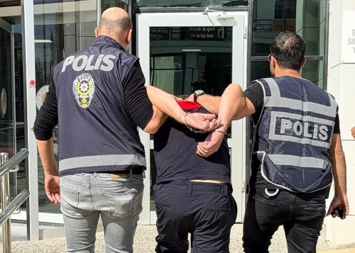 izmir-seferihisar-da-eski-sevgilinin-evini-20309410-amp.jpg