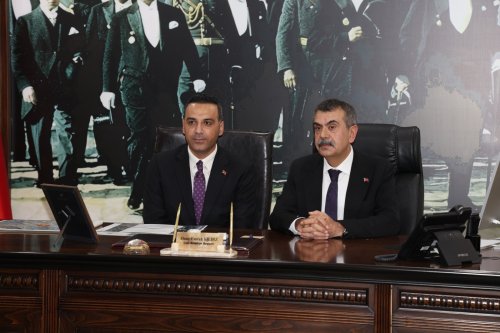 baskan-yildiz-ve-milli-egitim-bakani-yusuf-tekin.jpeg