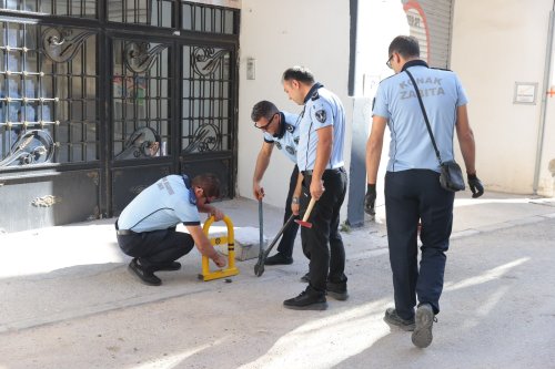 konakta-kaldirim-ve-yol-isgallerine-gecit-yok-2.jpeg