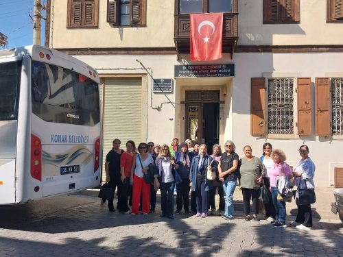konak-belediyesinden-gaziler-ve-sehit-ailelerine-anlamli-gezi-7.jpeg
